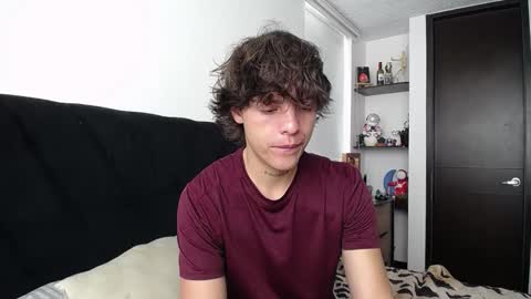 Snapshot of santii_rose chatting on 3, 3, 2025 Santii online show from 3, 3, 2025