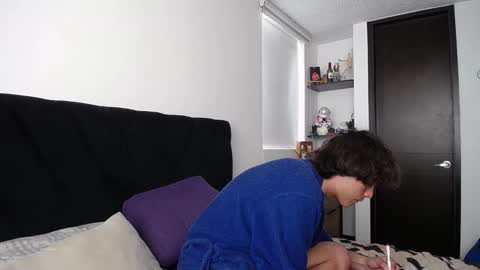 Snapshot of santii_rose chatting on 4, 3, 2025 Santii online show from 4, 3, 2025