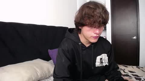 Snapshot of santii_rose chatting on 8, 3, 2025 Santii online show from 8, 3, 2025