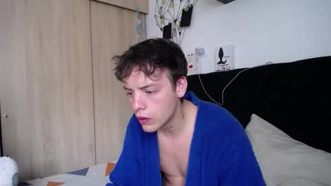 Snapshot of santii_rose chatting on 9, 10, 2025 Santii online show from 9, 10, 2025