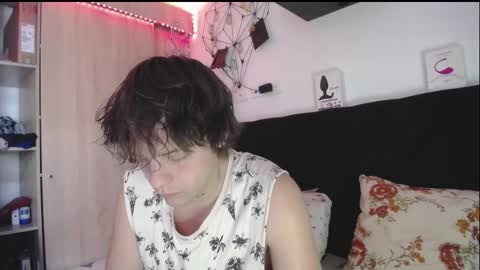 Santii online show from 5, 3, 2026