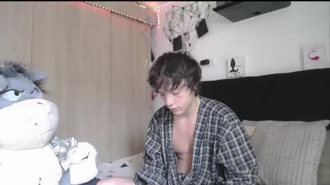 Santii online show from 16, 4, 2026