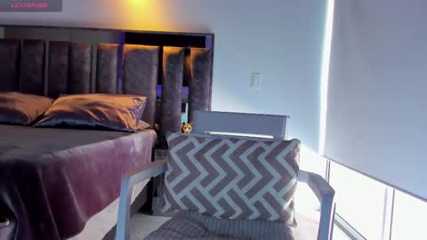 Santiago Seans online show from 2, 10, 2025