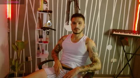 Snapshot of santti_torres chatting on 17, 1, 2025 Santy Torres online show from 17, 1, 2025