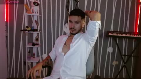 Snapshot of santti_torres chatting on 23, 1, 2025 Santy Torres online show from 23, 1, 2025