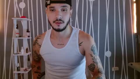 Snapshot of santti_torres chatting on 25, 2, 2025 Santy Torres online show from 25, 2, 2025