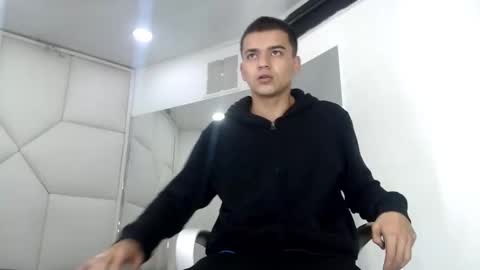 SanttiiBuck online show from 1, 3, 2026