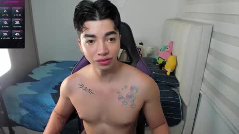 Snapshot of santy7u7 chatting on 3, 10, 2025 Mr. Santiago online show from 3, 10, 2025