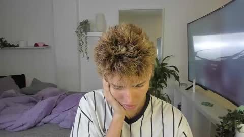 kitty online show from 28, 10, 2025