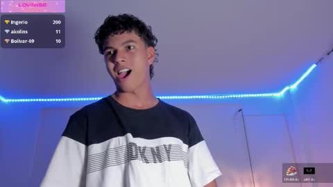 Snapshot of santy_stump chatting on 11, 9, 2025 santy_stump online show from 11, 9, 2025