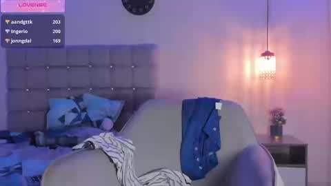 Snapshot of santy_stump chatting on 12, 9, 2025 santy_stump online show from 12, 9, 2025