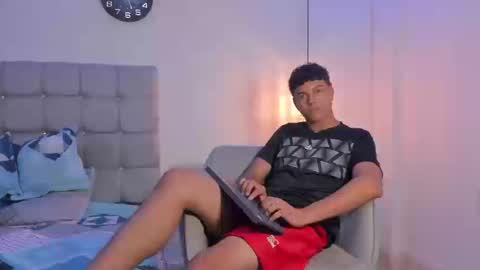 Snapshot of santy_stump chatting on 22, 9, 2025 santy_stump online show from 22, 9, 2025