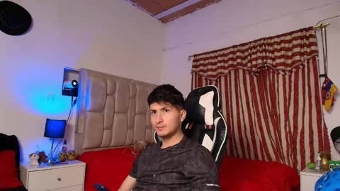 Snapshot of santyago_taylor chatting on 14, 12, 2024 Santyago online show from 14, 12, 2024