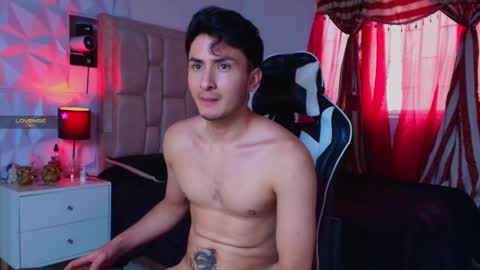Snapshot of santyago_taylor chatting on 1, 1, 2025 Santyago online show from 1, 1, 2025