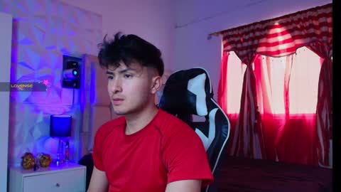 Snapshot of santyago_taylor chatting on 7, 1, 2025 Santyago online show from 7, 1, 2025