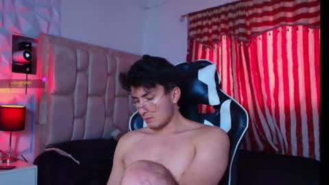 Snapshot of santyago_taylor chatting on 15, 1, 2025 Santyago online show from 15, 1, 2025