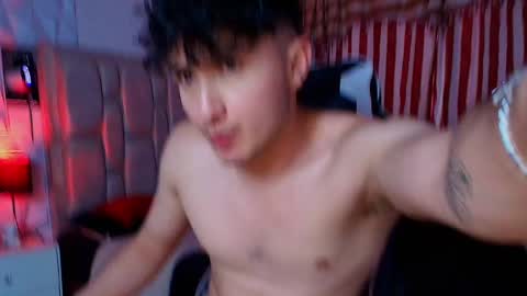 Snapshot of santyago_taylor chatting on 4, 2, 2025 Santyago online show from 4, 2, 2025