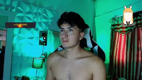 Snapshot of santyago_taylor chatting on 8, 3, 2025 Santyago online show from 8, 3, 2025