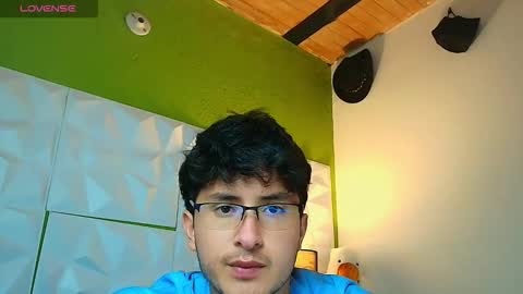 Snapshot of santyago_taylor chatting on 15, 9, 2025 Santyago online show from 15, 9, 2025