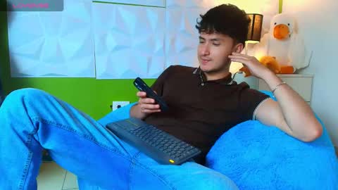 Snapshot of santyago_taylor chatting on 22, 9, 2025 Santyago online show from 22, 9, 2025