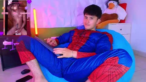 Snapshot of santyago_taylor chatting on 1, 10, 2025 Santyago online show from 1, 10, 2025
