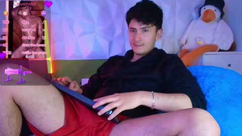 Snapshot of santyago_taylor chatting on 8, 10, 2025 Santyago online show from 8, 10, 2025