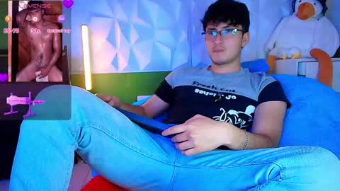 Snapshot of santyago_taylor chatting on 9, 10, 2025 Santyago online show from 9, 10, 2025