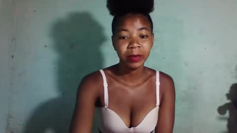 Snapshot of sanyah0123 chatting on 23, 11, 2025 sanyah0123 online show from 23, 11, 2025