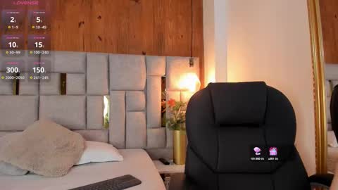 Saori  online show from 2, 10, 2025