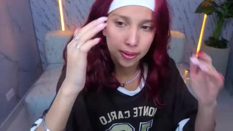 Snapshot of saphire_tx chatting on 14, 12, 2025 Online 800 to 1400 online show from 14, 12, 2025