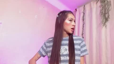 Snapshot of sara17_ chatting on 21, 1, 2025 Sara online show from 21, 1, 2025