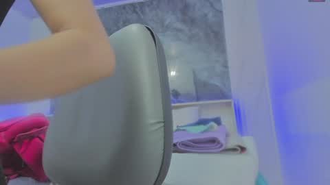 Snapshot of sara_allenx chatting on 8, 2, 2025 sara allenx online show from 8, 2, 2025