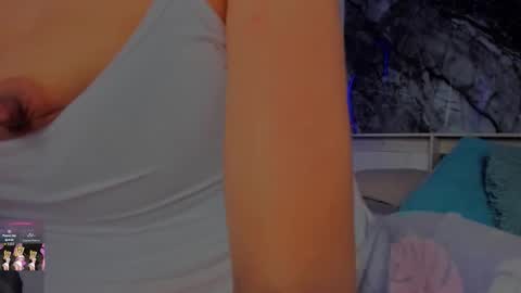Snapshot of sara_allenx chatting on 13, 12, 2025 sara allenx online show from 13, 12, 2025