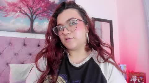 SARA ARIAS  online show from 4, 12, 2024