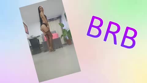 Snapshot of sara_carmona chatting on 6, 11, 2025 SARA online show from 6, 11, 2025