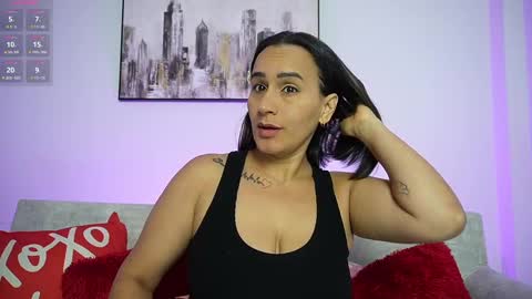 Snapshot of sara_charmy chatting on 8, 3, 2025 online show from 8, 3, 2025