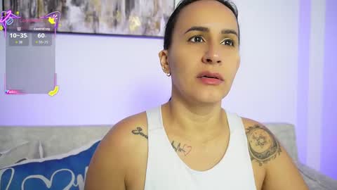 Snapshot of sara_charmy chatting on 1, 10, 2025 online show from 1, 10, 2025