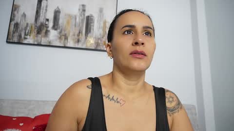 Snapshot of sara_charmy chatting on 13, 10, 2025 online show from 13, 10, 2025