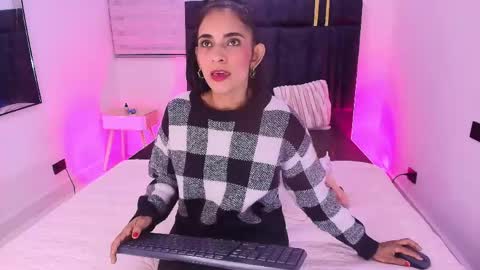 Sara Cook online show from 27, 4, 2026
