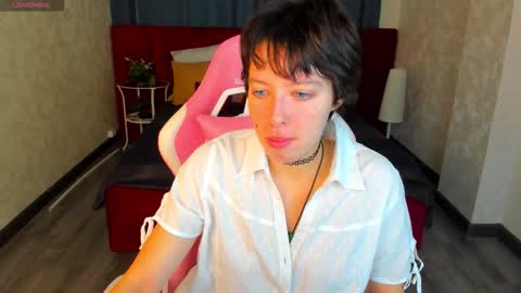 Snapshot of sara_frayy chatting on 9, 10, 2025 Sarah online show from 9, 10, 2025