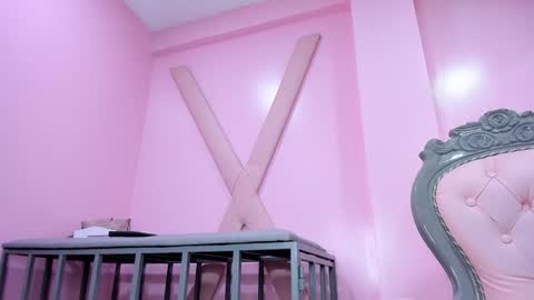 Sara HooT  online show from 26, 1, 2025