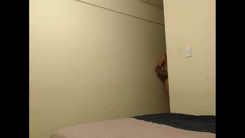 Snapshot of sara_johnson__ chatting on 28, 2, 2025 sara_johnson__ online show from 28, 2, 2025