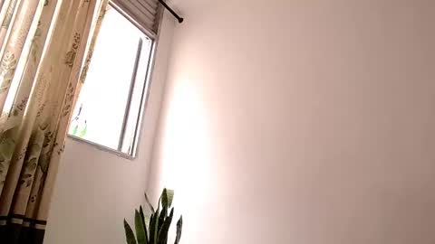 Snapshot of sara_johnson__ chatting on 1, 10, 2025 sara_johnson__ online show from 1, 10, 2025