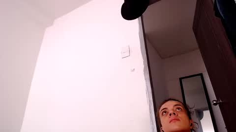 Snapshot of sara_johnson__ chatting on 12, 10, 2025 sara_johnson__ online show from 12, 10, 2025