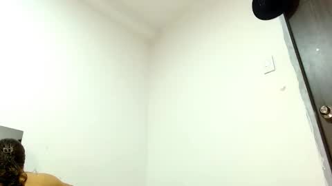 Snapshot of sara_johnson__ chatting on 6, 11, 2025 sara_johnson__ online show from 6, 11, 2025