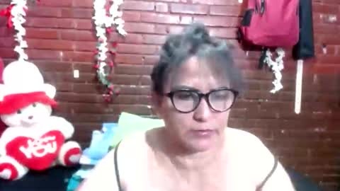 Snapshot of sara_love43 chatting on 4, 5, 2026 Sara love online show from 4, 5, 2026