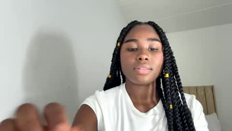 Snapshot of sara_muscle chatting on 31, 10, 2025 Sara online show from 31, 10, 2025