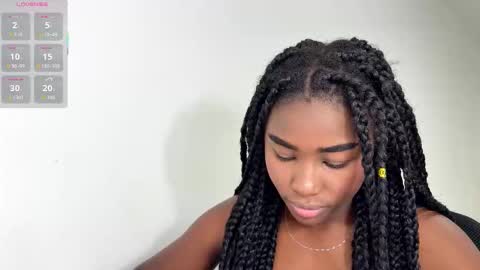 Snapshot of sara_muscle chatting on 14, 12, 2025 Sara online show from 14, 12, 2025