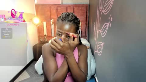 Snapshot of sara_naugty chatting on 10, 9, 2025 S A R A online show from 10, 9, 2025