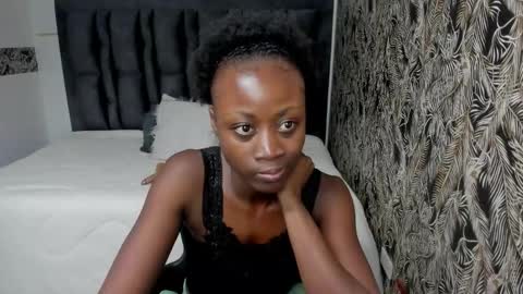 Snapshot of sara_naugty chatting on 20, 11, 2025 S A R A online show from 20, 11, 2025